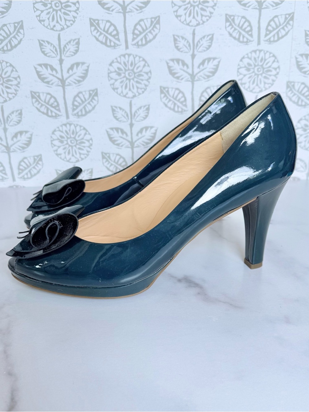 Paul Green patent leather teal heels Made in Austria